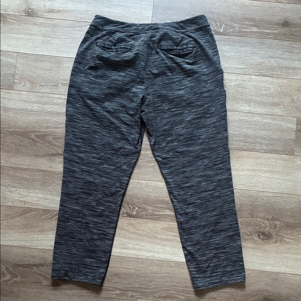 LULULEMON 7/8 jet crop slim luxtreme dramatic static black and white sz 8 - Picture 7 of 9